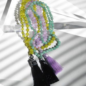Hand knotted agate stone with tassel pendant necklace